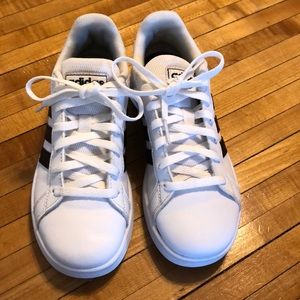 Adidas Classic Sneaker Kids Size 1 1/2